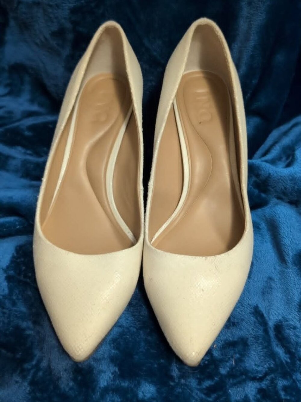 Inc white heels 9 1/2